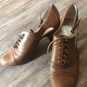 Crown Vintage Heels